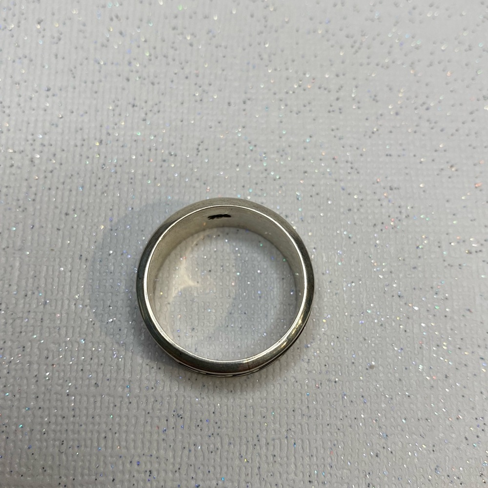 Wave Design Spin Ring - Picture 2 of 2